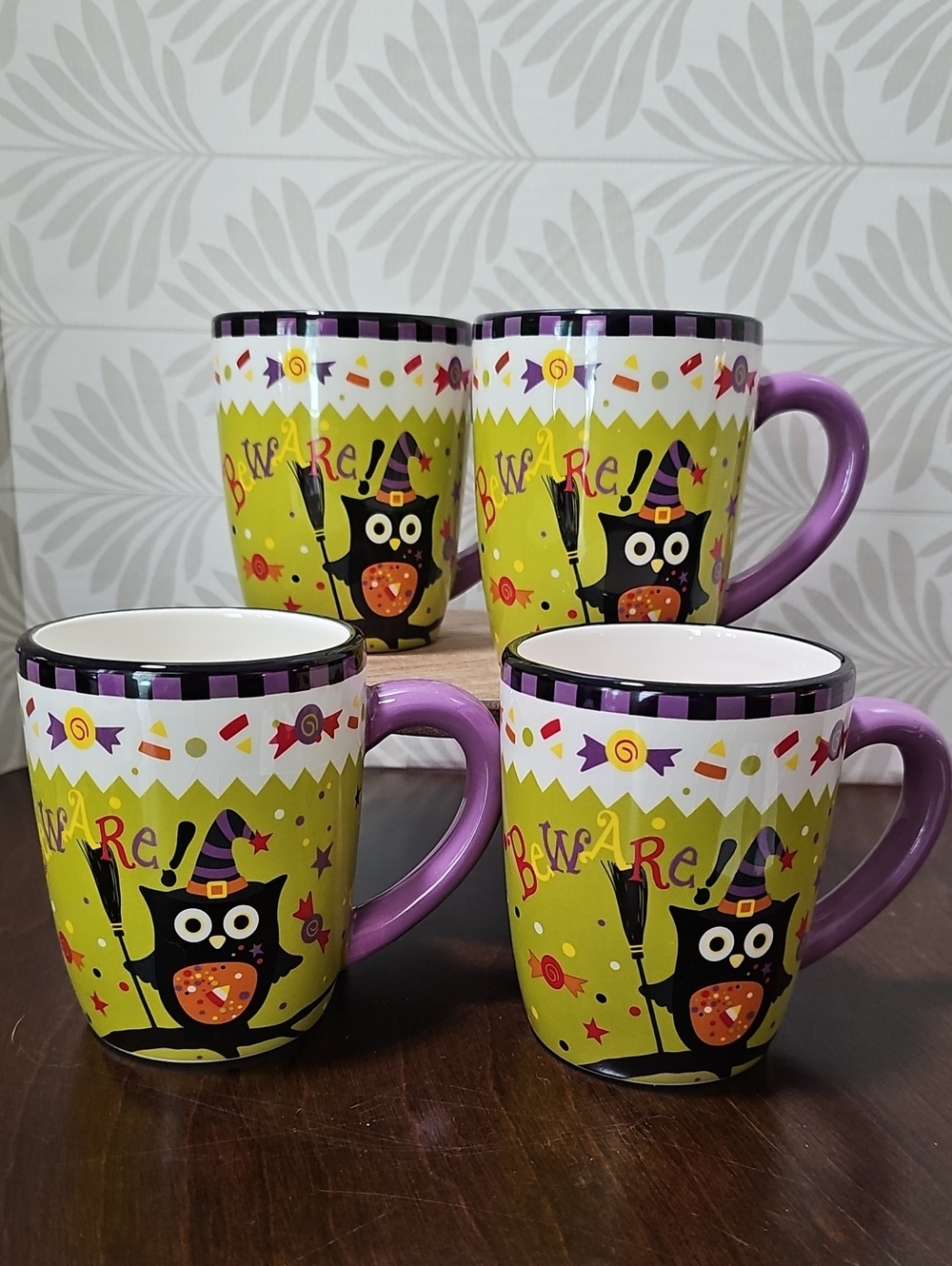 Oneida Frightful Treats Halloween Owl Mugs 13oz Set of 4